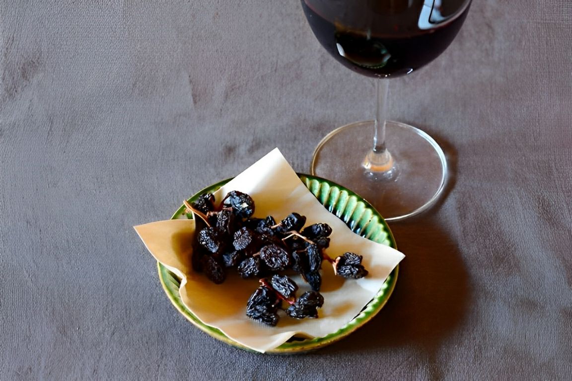 枝付きレーズン[チリ産]《200g》